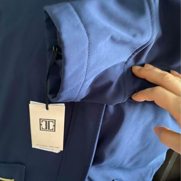 Brand New with Tag IVANKA Trump winter coat with WATER PRROOF AND removable hood - Picture 2 of 5